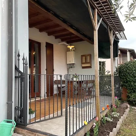 Casa Laghetto Feriehus Castellaro (Lombardy)
