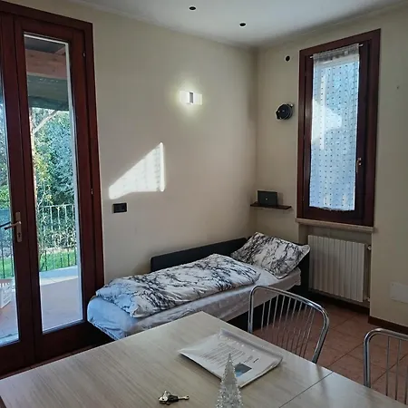 Casa Laghetto Castellaro (Lombardy)
